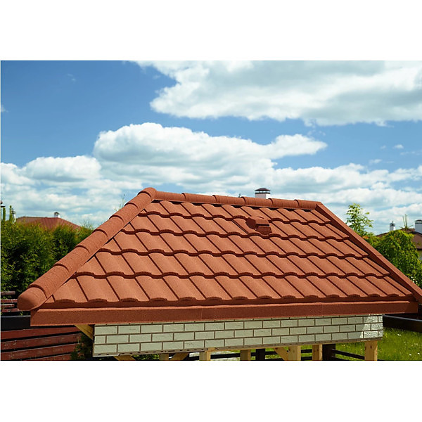 Покрівля з композитної черепиці Metrotile Roman Terracotta Композитна черепиця Metrotile Roman Terracotta на даху сучасного будинку